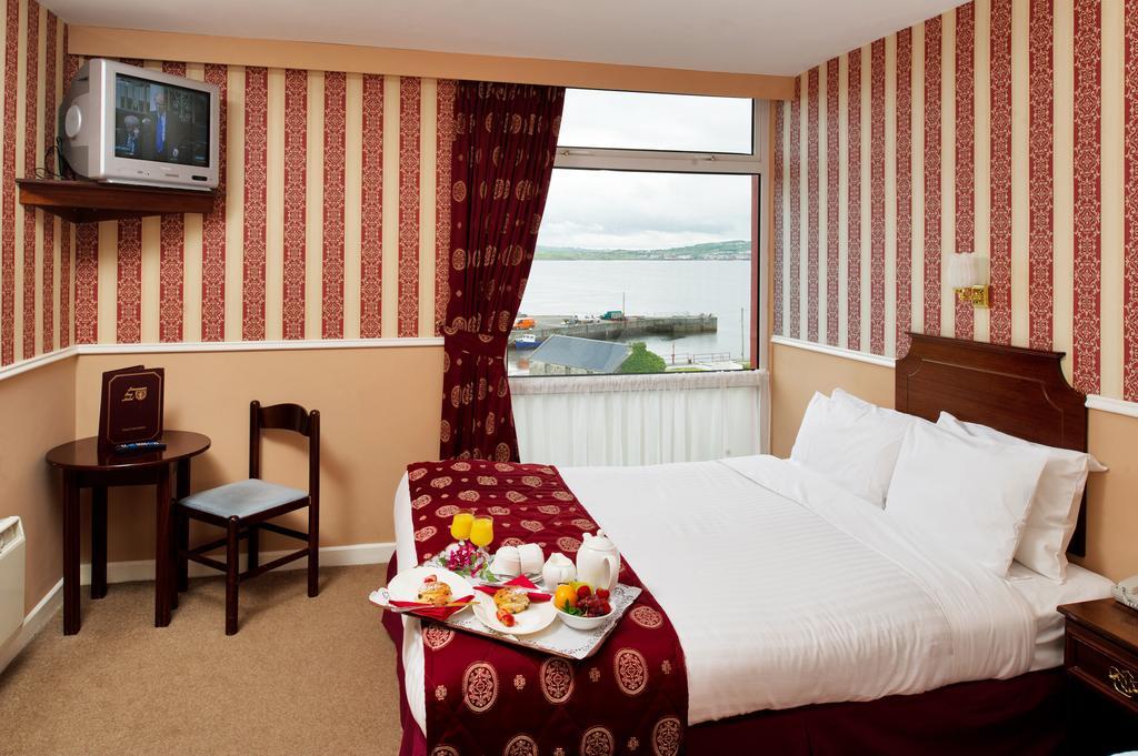 Logues Liscannor Hotel Quarto foto